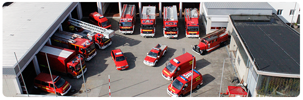 Alle Fahrzeuge im Hof