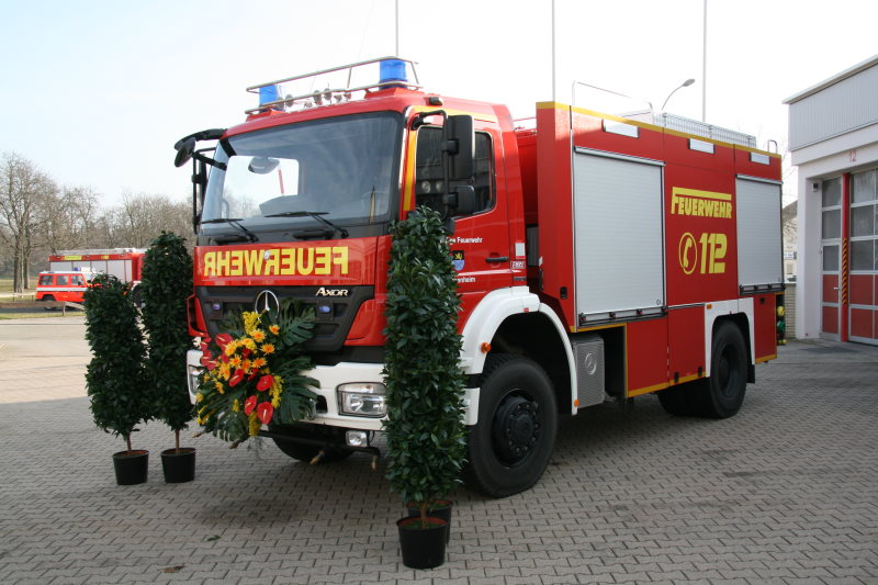 Übergabe des neuen TLF im Jahr 2011